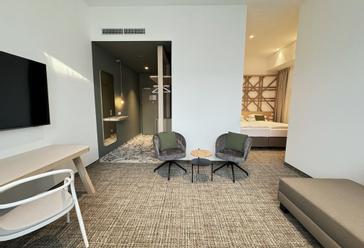 ARCOTEL AQ Wien | Wien | Exclusive Junior Suite at ARCOTEL AQ Hotel featuring elegant design.